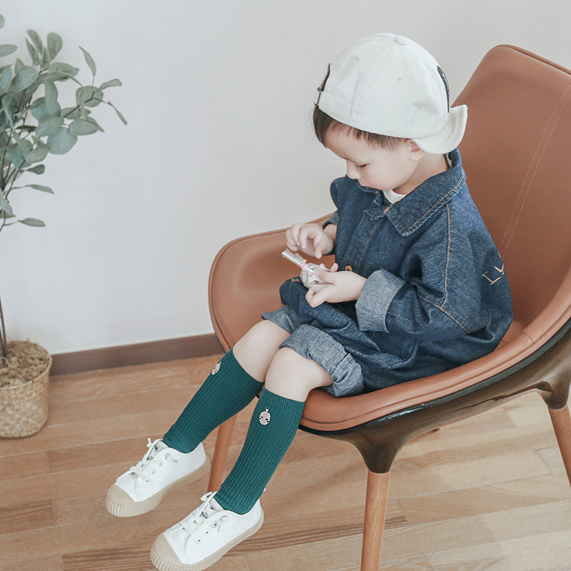 Primavera/Verano 2020 nuevos calcetines para niños calcetines de media pantorrilla de dibujos animados bordados calcetines para bebés calcetines altos para niños y niñas calcetines para padres e hijos