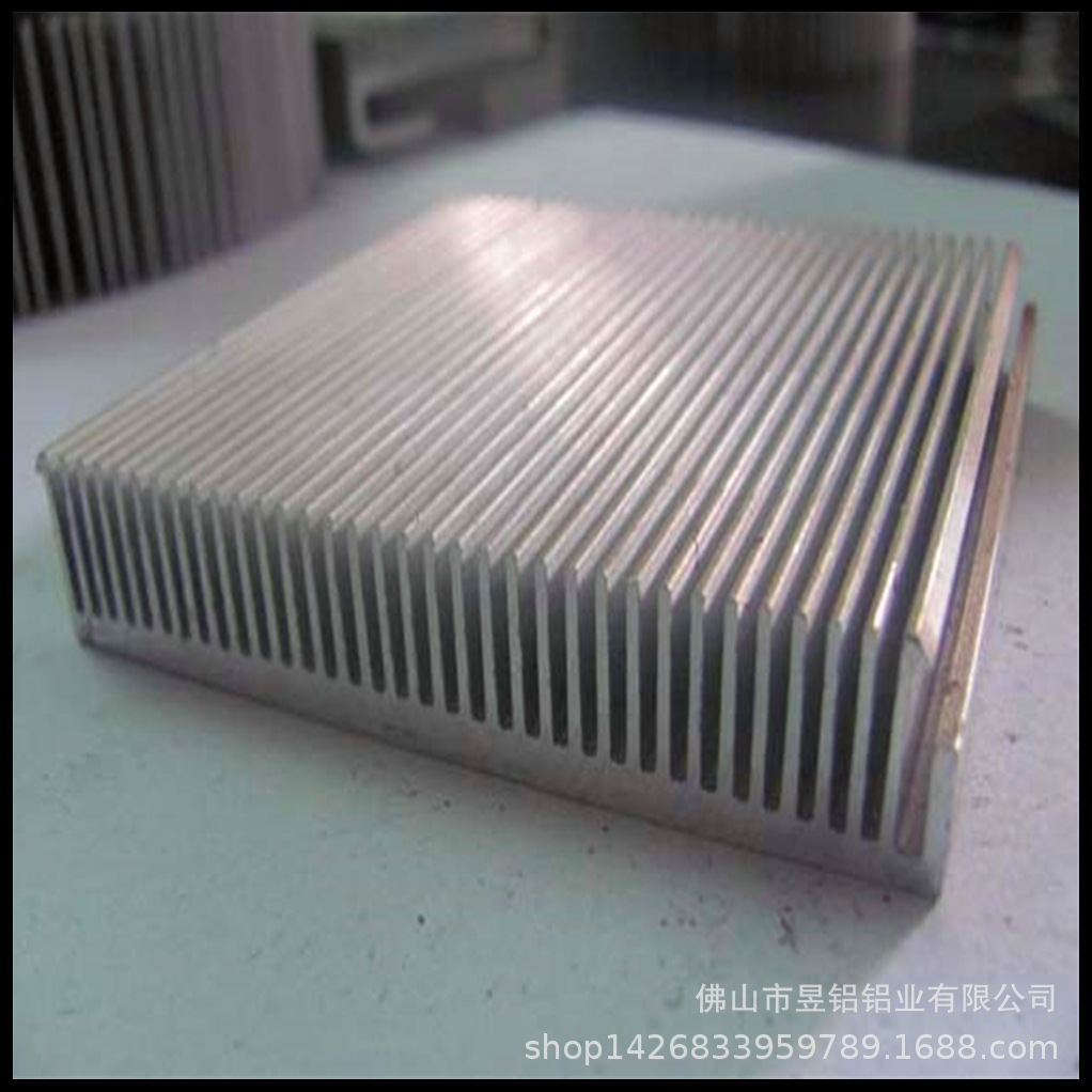专业生产铝型材厂 直供优质LED太阳花散热器 铝合金散热器高导热