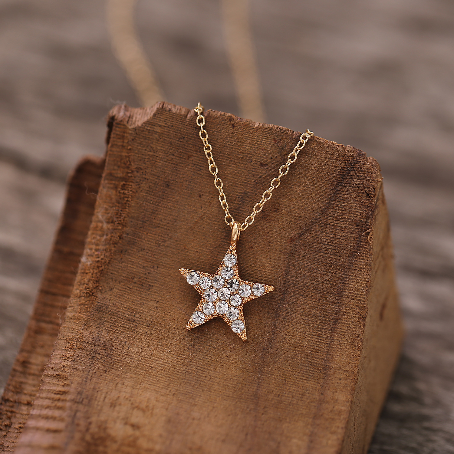 Fashion Jewelry New Creative Hollow Diamond Sun Star Moon Pendant Necklace Wholesale Nihaojewelry display picture 10