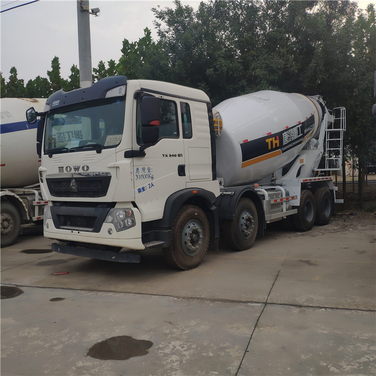Автобетоносмеситель Sinotruk HOWO SX3250MB4
