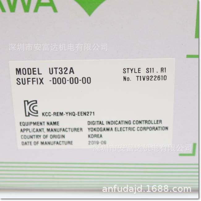 Supplying Japan's Yokogawa Digital Display Controller Ut32A-D00-00-00 Brand New Original Ten Units