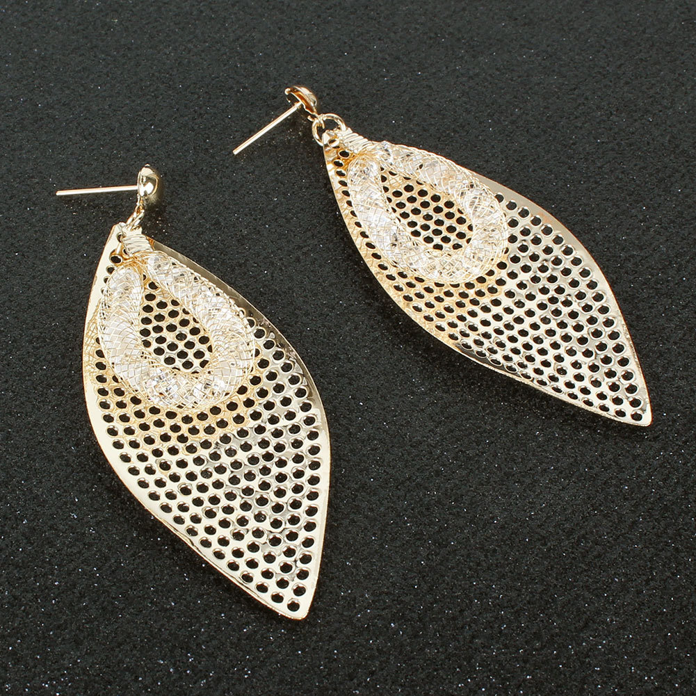 Metal Frosted Mesh Earrings Women Simple Leaf Earrings Wholesale display picture 4