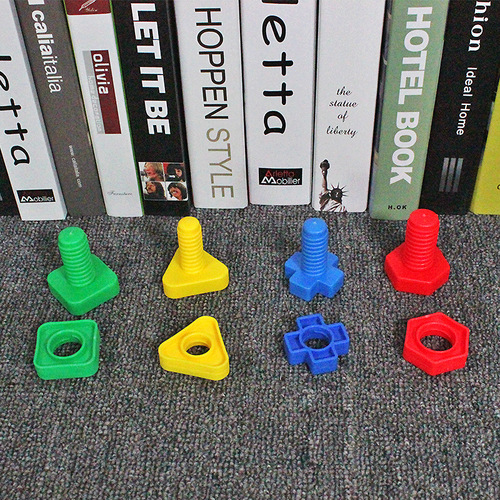 Large screw nut matching assembly building blocks puzzle early education 1-3-6 years old kindergarten desktop Yiwu toys