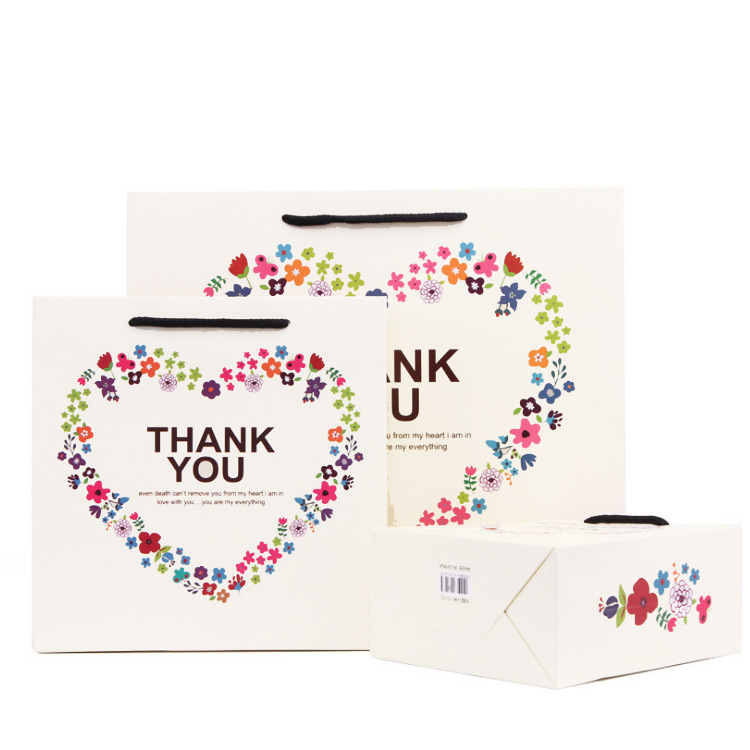 Bolso de niña de abanico, mini bolsa de regalo portátil de alto valor, bolsa de papel para ropa, bolsa de papel, bolsa de regalo, bolsa de papel blanca