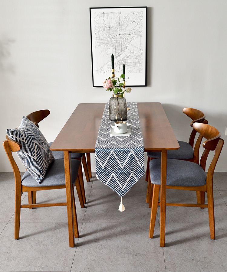 Elegant Table Flag Design