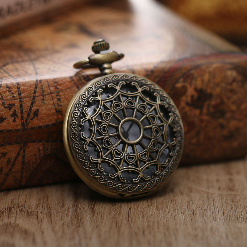 Retro Creative Pocket Watch Cyan Retro Gear Creative Watch Flying Quartz Watch Creative Hanging Watch Pocket Watch