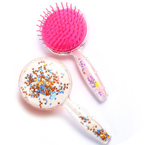 13647437484_2082046521