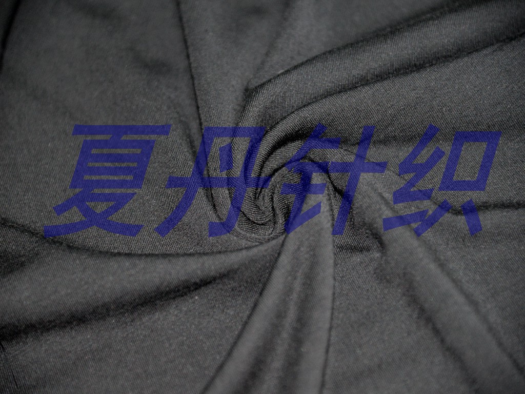 ë�溹����70%���ڣ�30%��ë