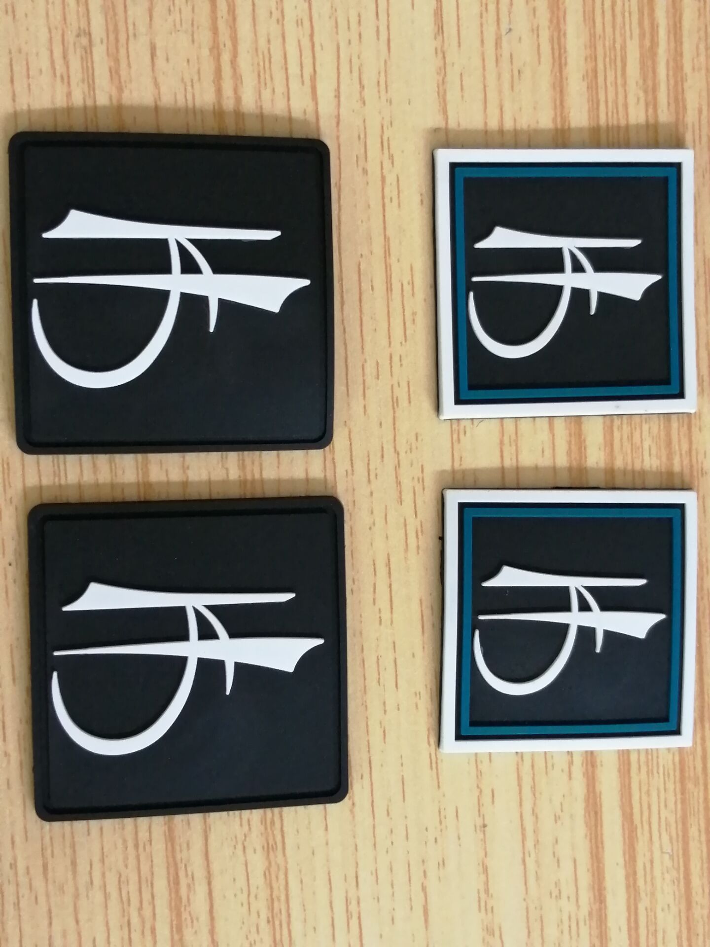 厂家TPU硅胶PVC胶章滴胶标 硅胶超纤植胶 软胶布标商标LOGO定制