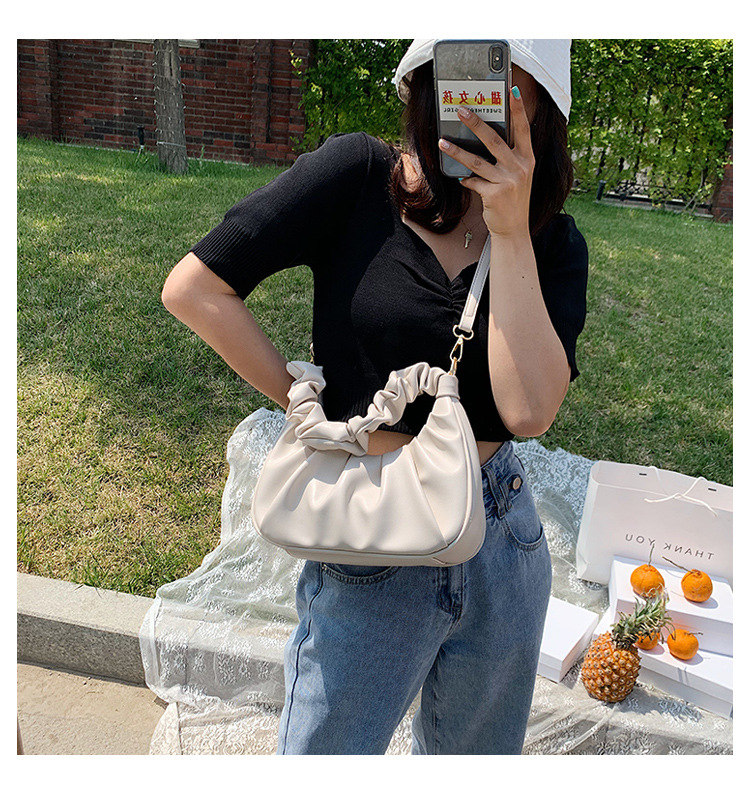 Folds Fashion Texture One-shoulder Messenger Underarm Bag Wholesale Nihaojewelry display picture 12