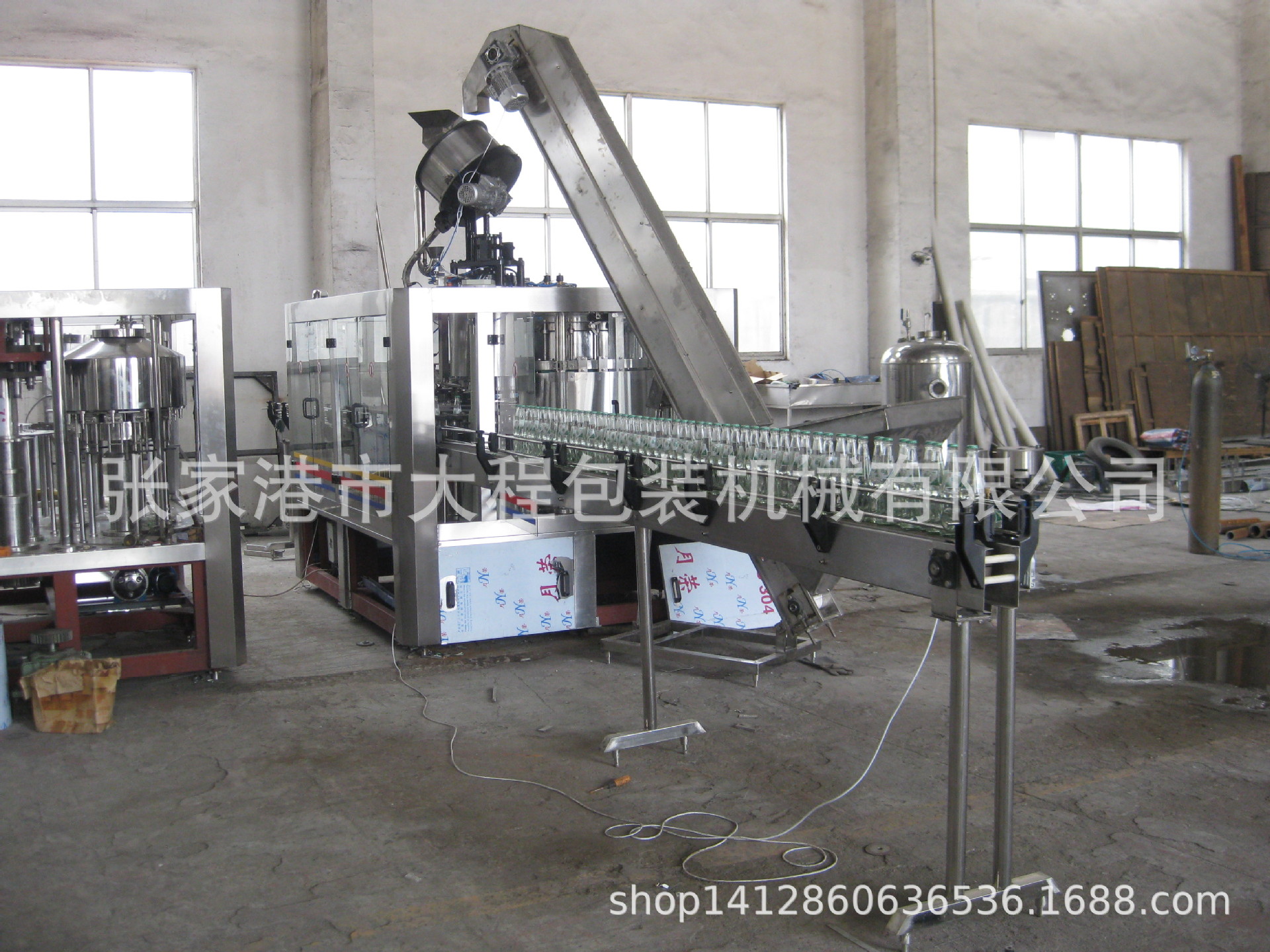 全自动可乐雪碧、含气/碳酸饮料灌装机 汽水汽酒啤酒灌装