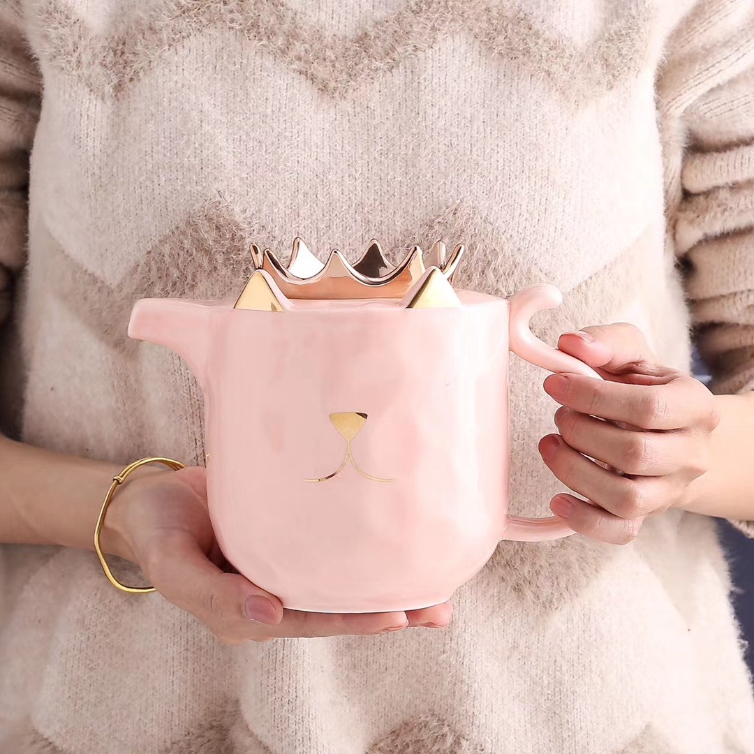 Estilo nórdico personalidad creativa corona gato cerámica botella de agua fría traje con bandeja de taza suministros de agua del hogar regalo taza de café image 4