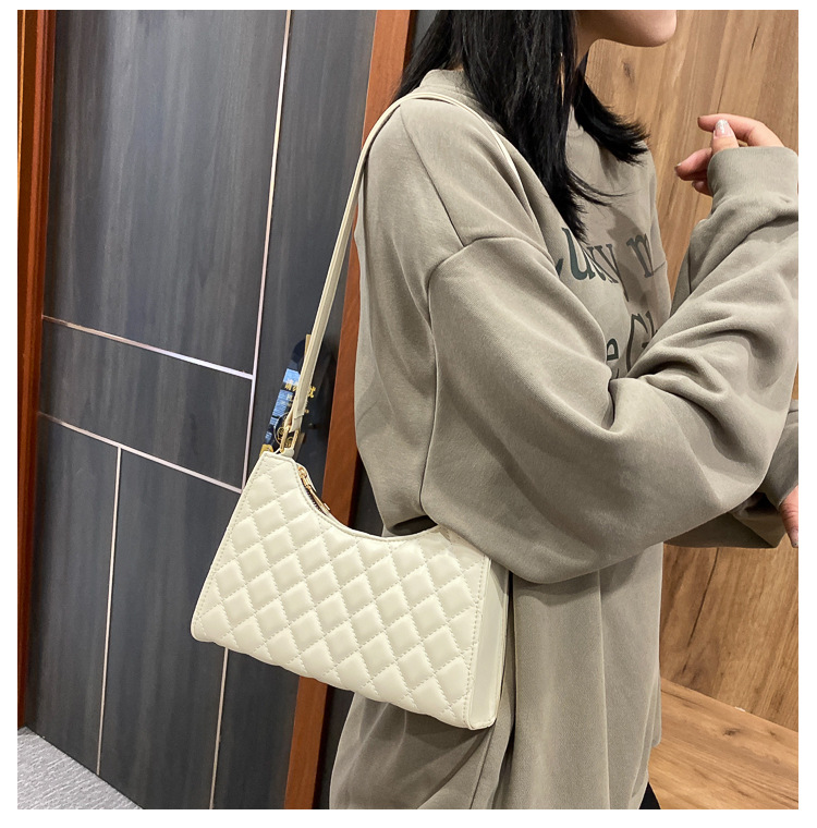 New Chain Fashion Wild Trendy Rhomboid Bag display picture 24