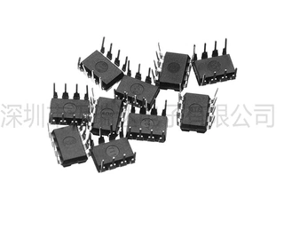 20只 NE555P NE555 直插DIP-8 定时器编程振荡器IC芯片