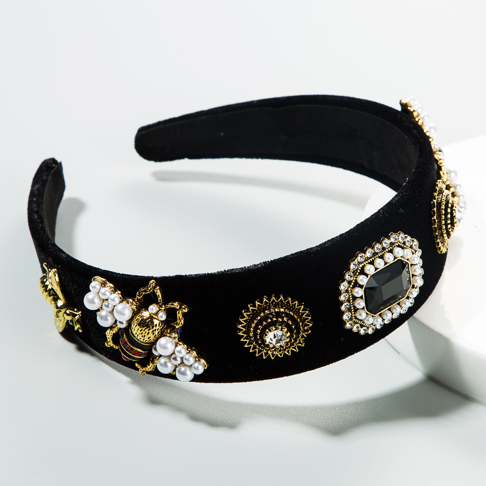 Creative Flannel Bee Alloy Rhinestone Inlaid Pearl Headband Female Temperament Headband display picture 3