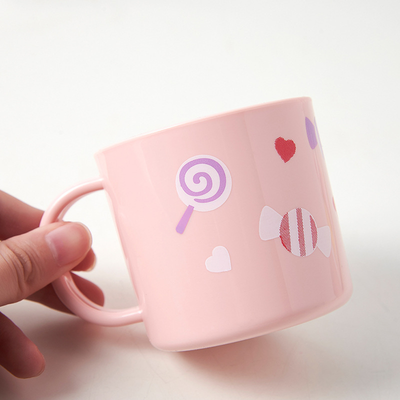 Vaso para cepillo de dientes infantil con diseño adorable_voghion.com