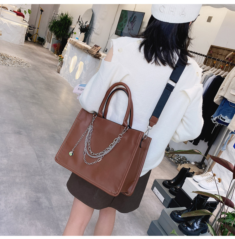 New Fashion Large Capacity  Handbags display picture 16