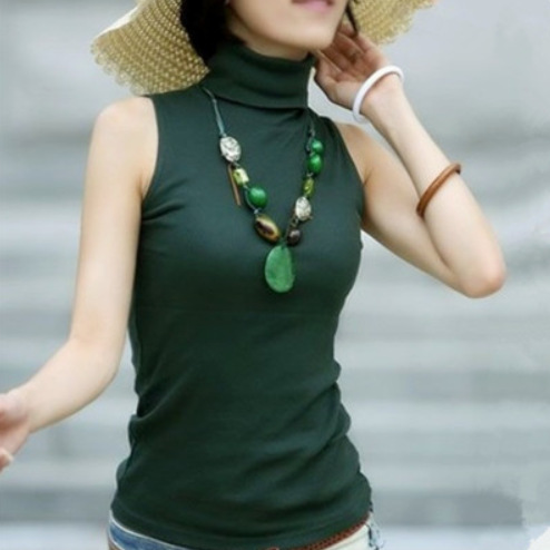 다크 그린 터틀넥