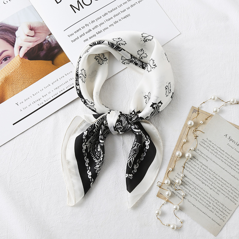 70 new pattern Korean Edition Satin printing Kerchief Versatile Silk like decorate Occupation Scarf wholesale