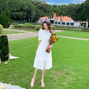 小清新白色仙女裙子夏2020新款时尚气质娃娃领a字中长法式连衣裙