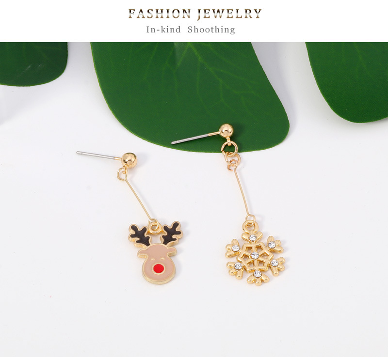 Fashion Alloy Drip Oil Snowflake Deer Earrings display picture 4