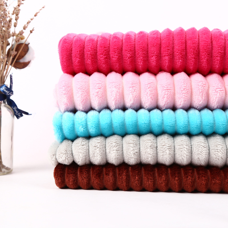 厂家直供素色抽条法兰绒布料 染色提花法莱绒面料 纯色珊瑚绒