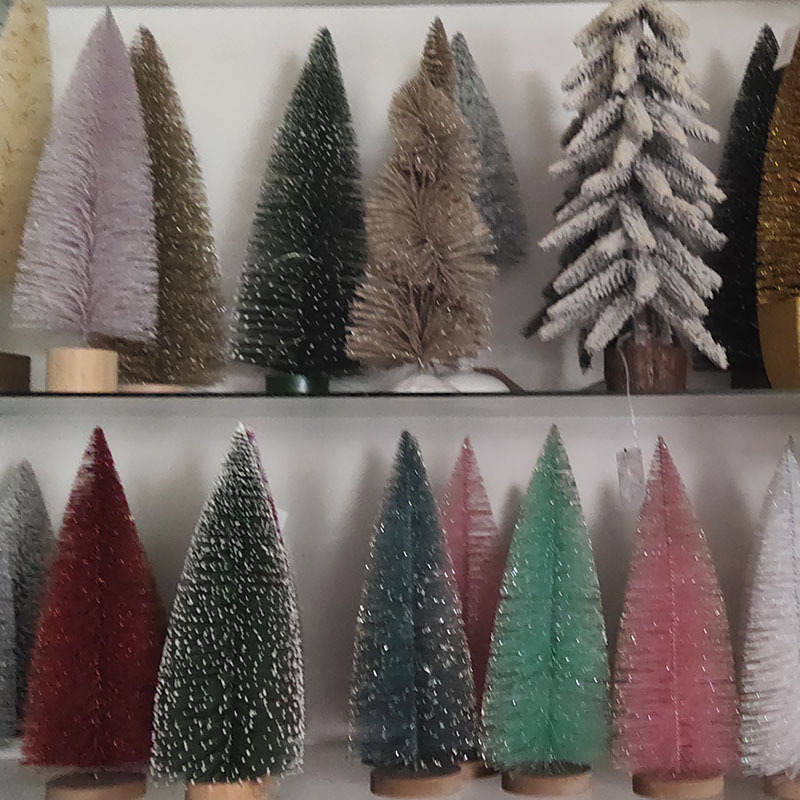桌面摆件沾白雪松小圣诞树迷你松针植绒圣诞松树桌摆圣诞节装饰品