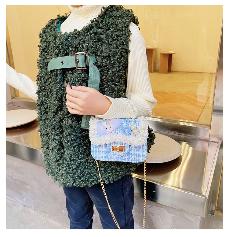 Korean Fashion Flower Messenger Shoulder Bag display picture 54