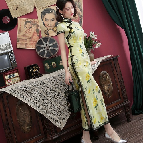 Long cheongsam women Chinese Dress dignified retro cheongsam dress