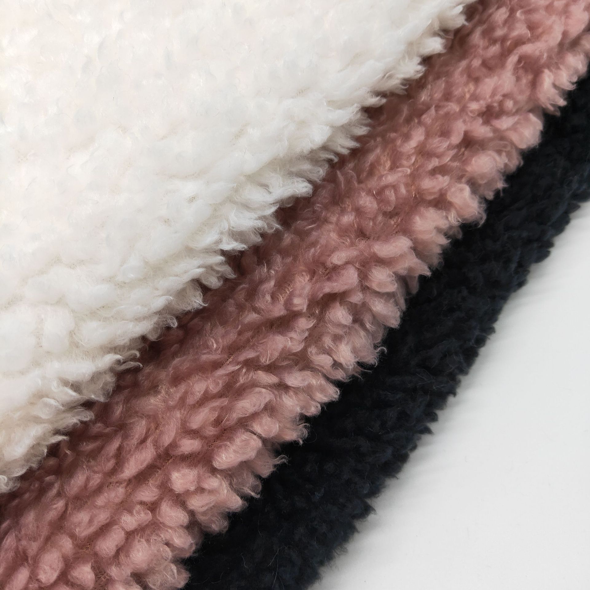 全涤大滚束棉花泡泡滚束绒羊羔绒羊卷绒布 大衣外套面料 布料批发