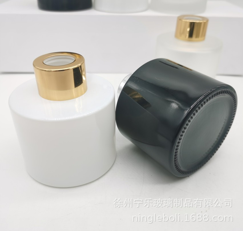 Botella de aromaterapia blanca botella de vidrio botella de perfume sin fuego aromaterapia redonda 100mL botella de aceite esencial botella de fragancia color de aerosol negro