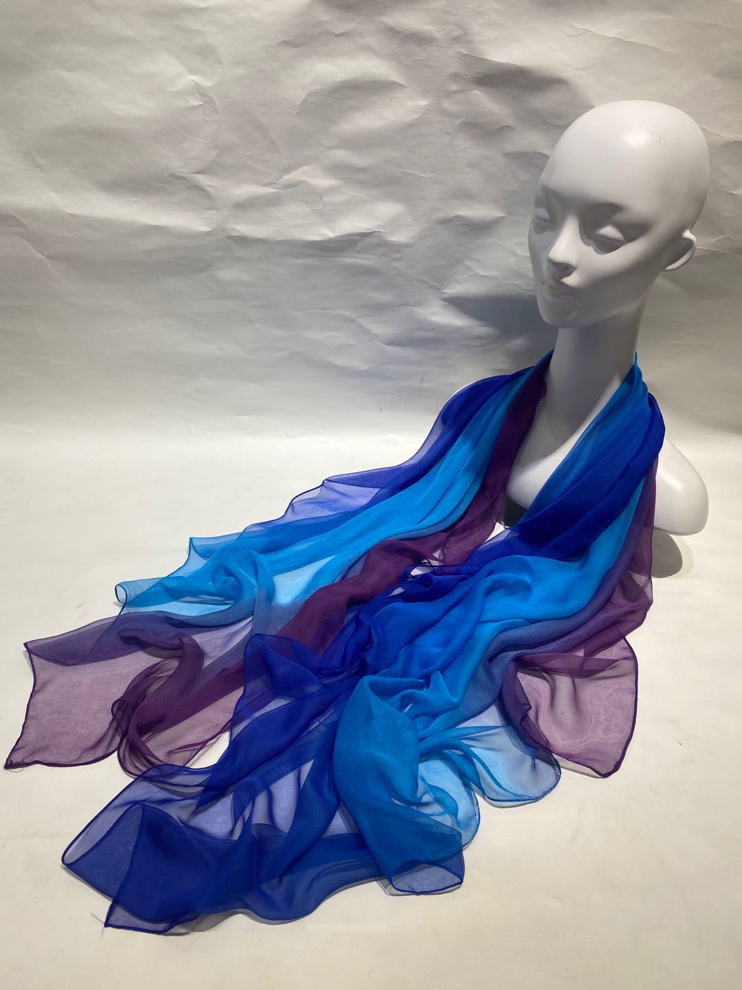 Summer long mannequin head for training