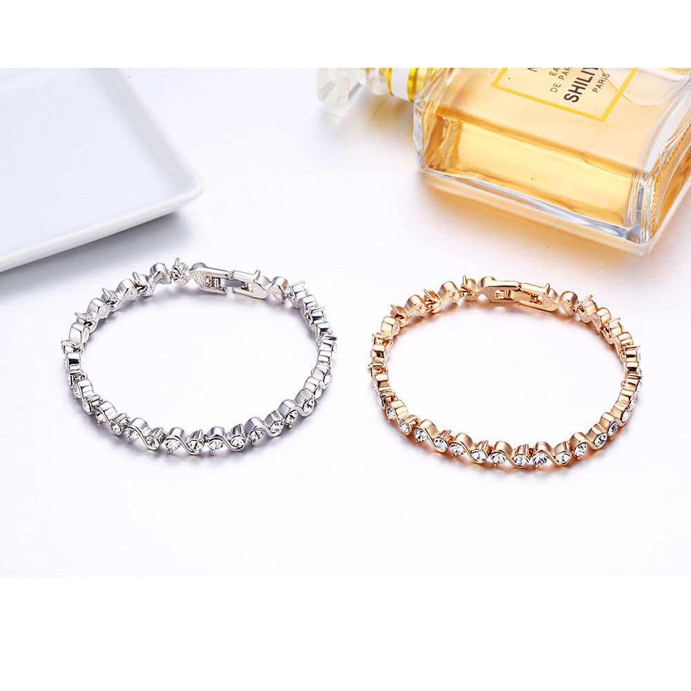 insС����Ƹк���ʱ������ˮ������Ů�ٴ����������ѧ������