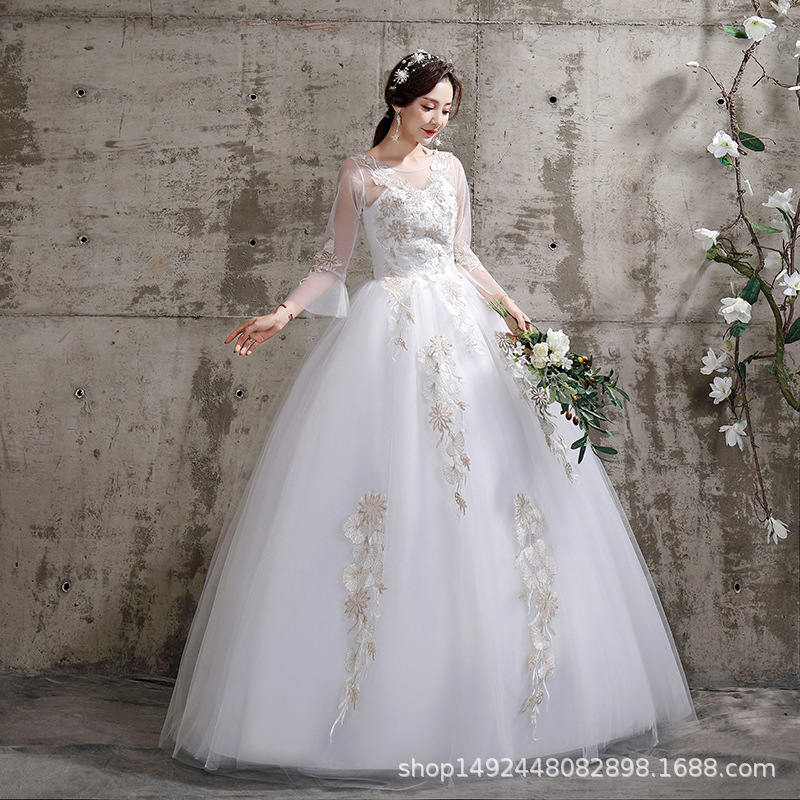 white lace veil