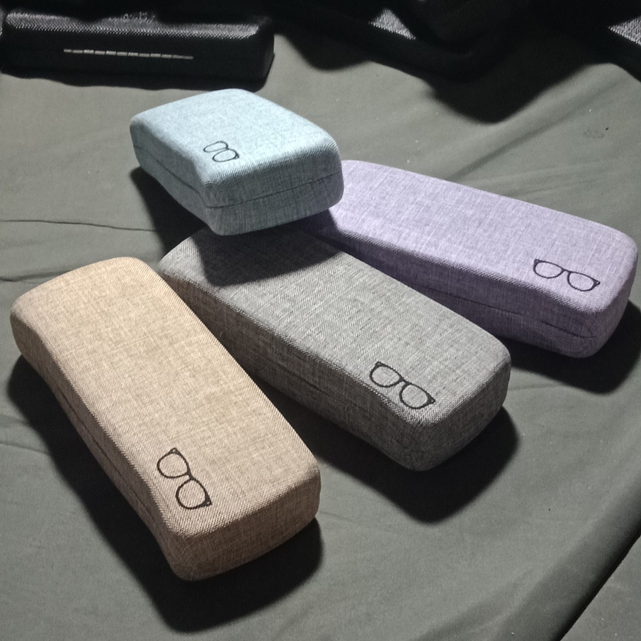 眼镜盒铁制布艺小眼镜环保麻布小V 近视老花镜盒厂家批发可定制|ms