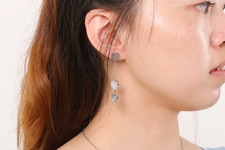 Korean temperament love titanium steel diamond necklace shell wild earrings set wholesale