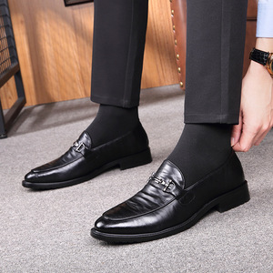 男鞋山羊皮男士婚鞋真皮正装皮鞋男尖头黑色一脚蹬商务休闲皮鞋男