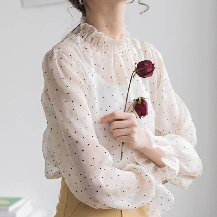 2020 summer new pattern Half a Chiffon shirt Long sleeve Wave pagoda sleeve Sunscreen