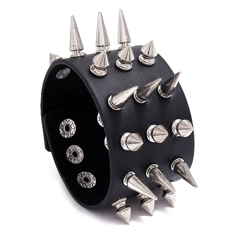 European and American cross-border jewelry new three-row pointed nail exaggerated punk wide leather bracelet personalized bar hip hop bracelet European and American cross-border jewelry new three-row pointed nail exaggerated punk wide leather bracelet personalized bar hip hop bracelet