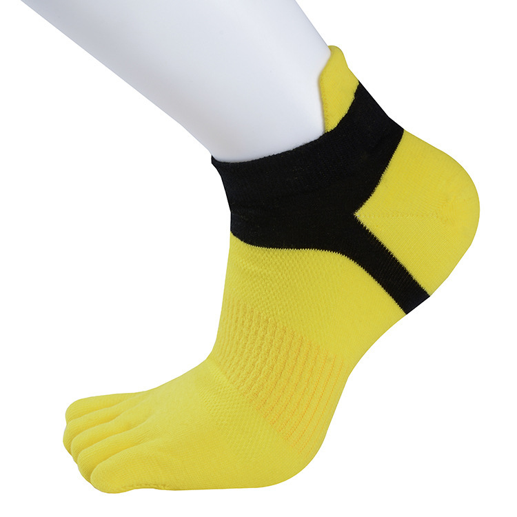 Five -finger male ship socks sports yellow