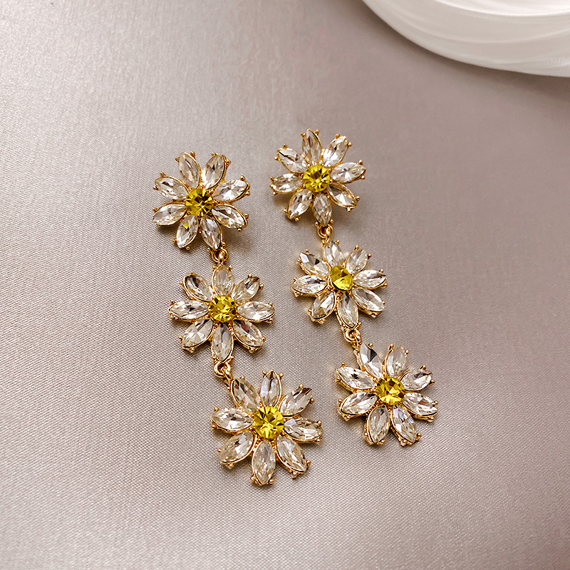 Ins Style Sweet Flower Alloy Inlay Rhinestones Women's Drop Earrings display picture 4