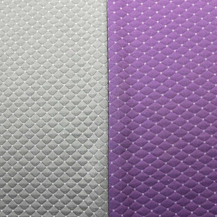 提花空气层枕套服装面料针织纬编3D菱形彩条提花夹丝棉布空气层布