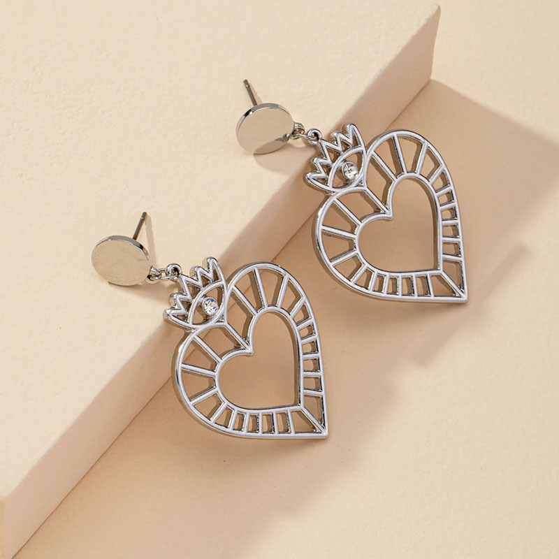 Hot Selling Fashion Metal Love Earrings Wholesale display picture 6