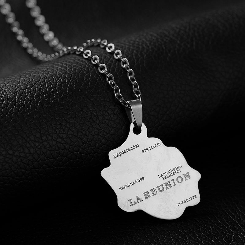 Unisex Gender IG Style Map Letter 201 Stainless Steel Plating Unisex Pendant Necklace Men Pendant Necklaces