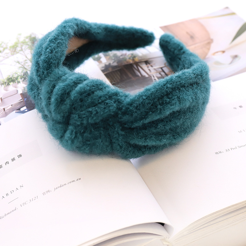 Woolen Mink Knotted Headband display picture 7