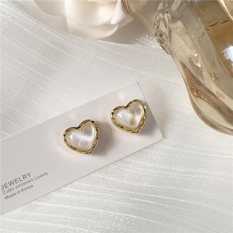 1 Pair Simple Style Heart Shape Alloy Plating Women's Earrings display picture 12