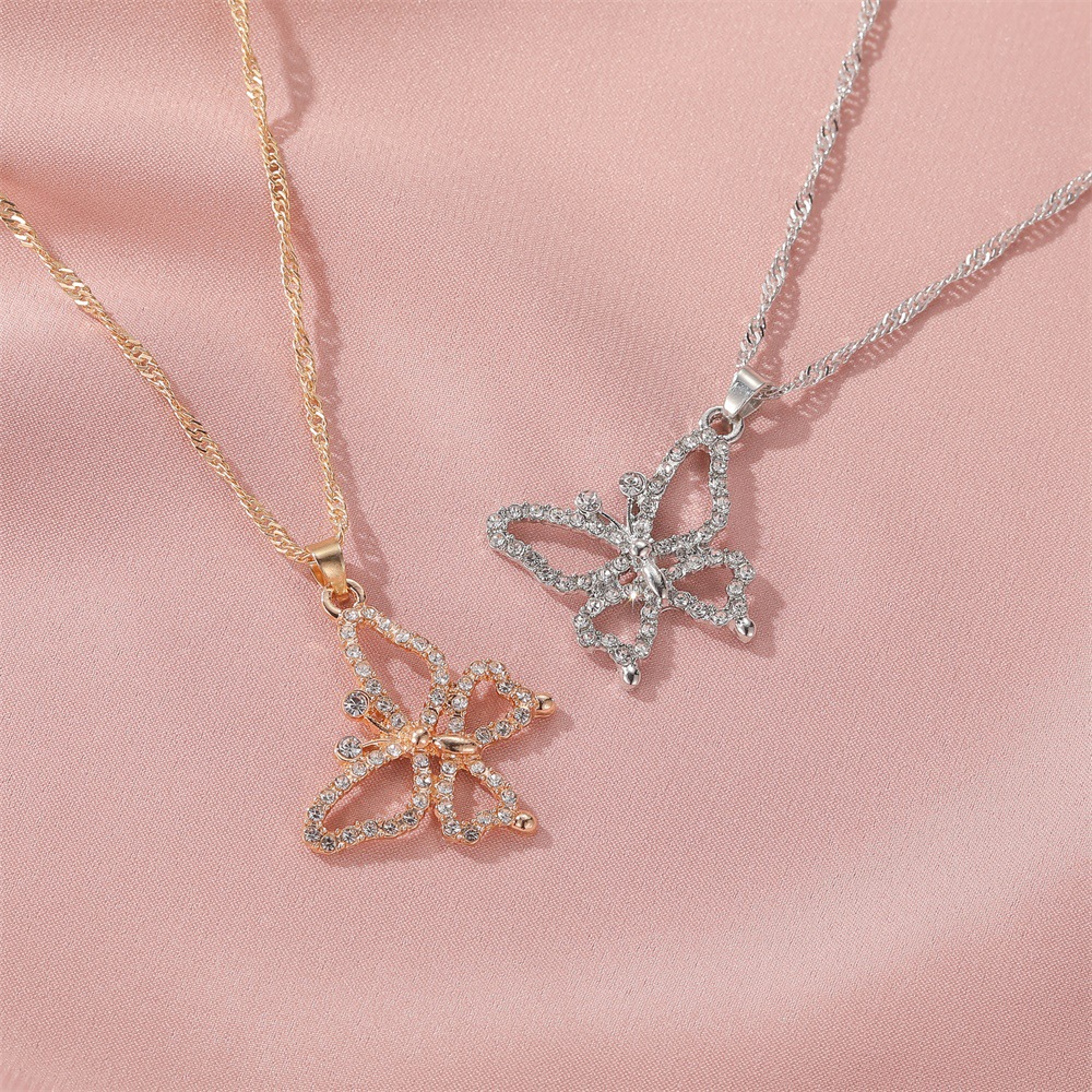 New Necklace Retro Micro-set Zircon Butterfly Clavicle Chain Hollow Full Diamond Butterfly Pendant Necklace Wholesale Nihaojewelry display picture 5