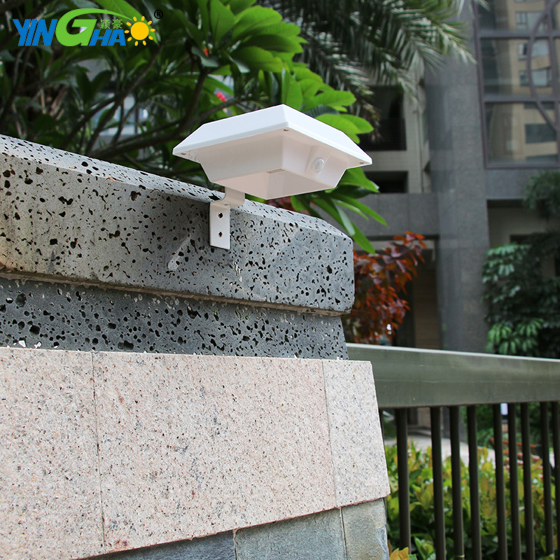 2021太阳能人体感应红外屋檐灯具 花园照明壁灯 户外高亮LED贴片