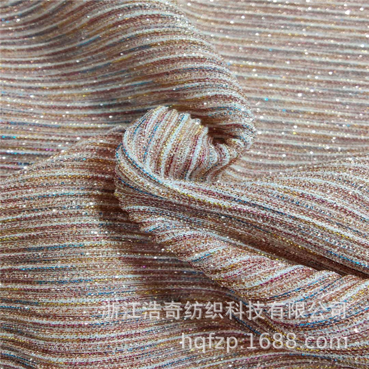 针织幻灯丝不干胶亮粉压皱面料，时尚时装面料 舞台装面料