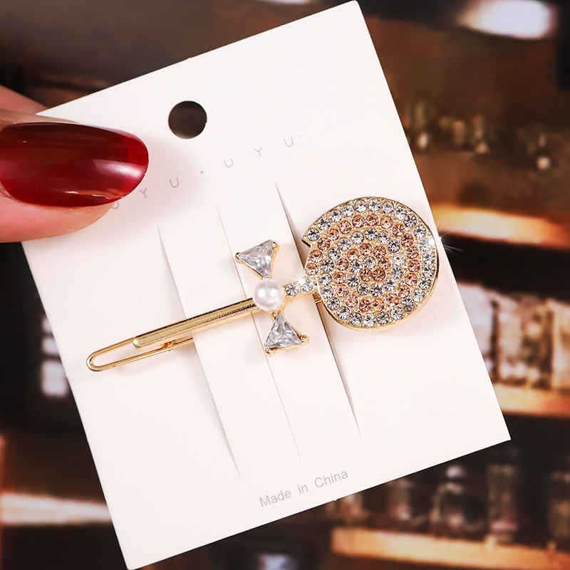 Daily Occasion Alloy, Rhinestone Material Christmas Festival Snowflake Pattern Christmas Sweet Women'S Snowflake Alloy Rhinestone Handmade Hair Clip